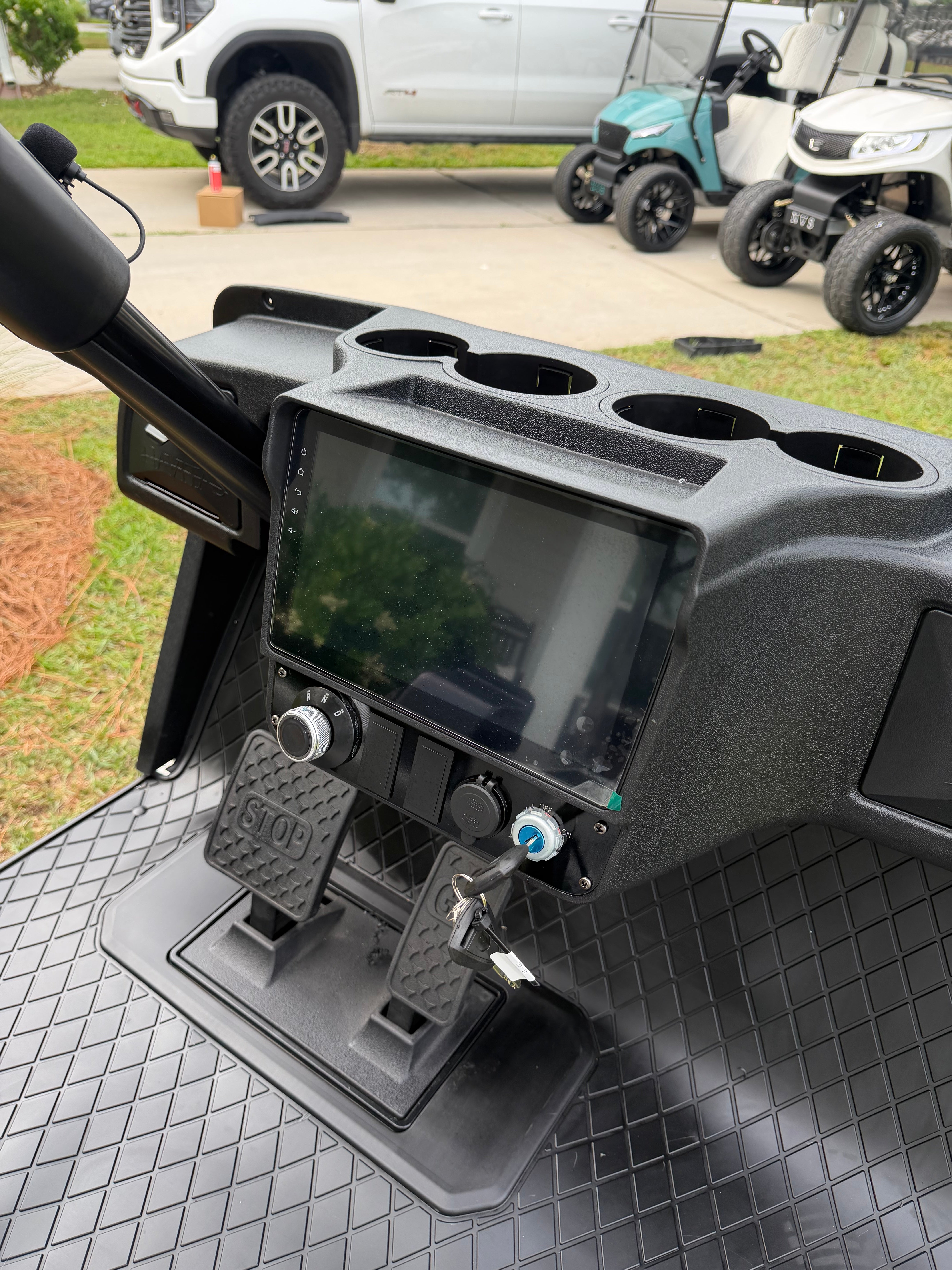 Kit, Navitas 10" Display (CAN) and Dash Kit for EZGO TXT and Navitas Chassis